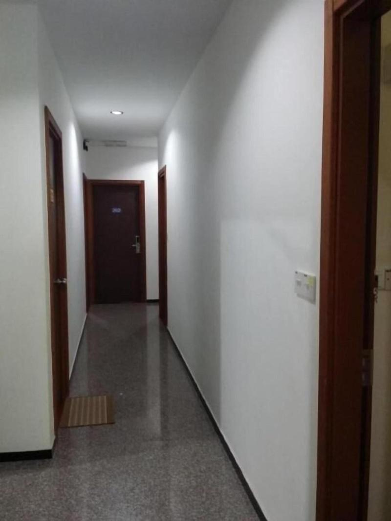 Maxi Inn image