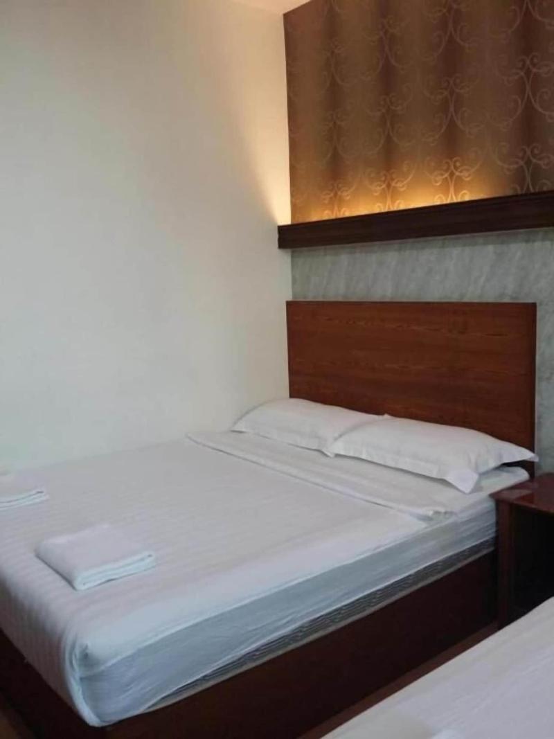 Maxi Inn image