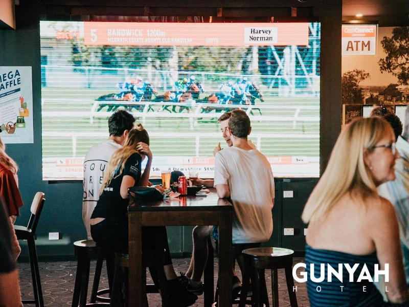 Gunyah Hotel image