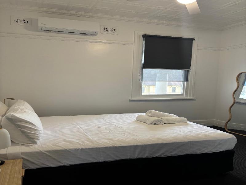 Boatrowers Hotel Stockton image