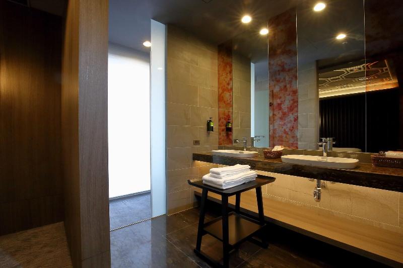 Kloud Hotel image