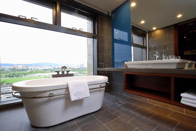 Kloud Hotel image