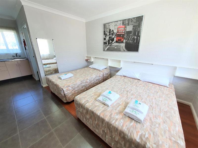 Maria Motel image