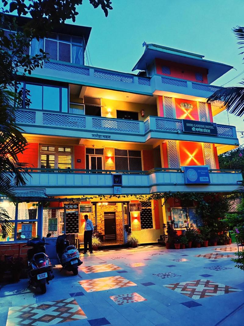 Shri Ganesh Hotel - 200 Meters from Nakki Lake Mou image