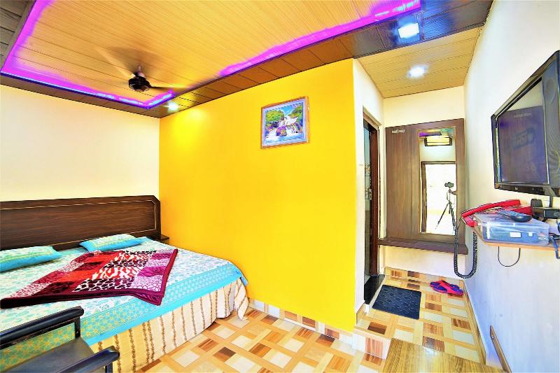 Shri Ganesh Hotel - 200 Meters from Nakki Lake Mou image