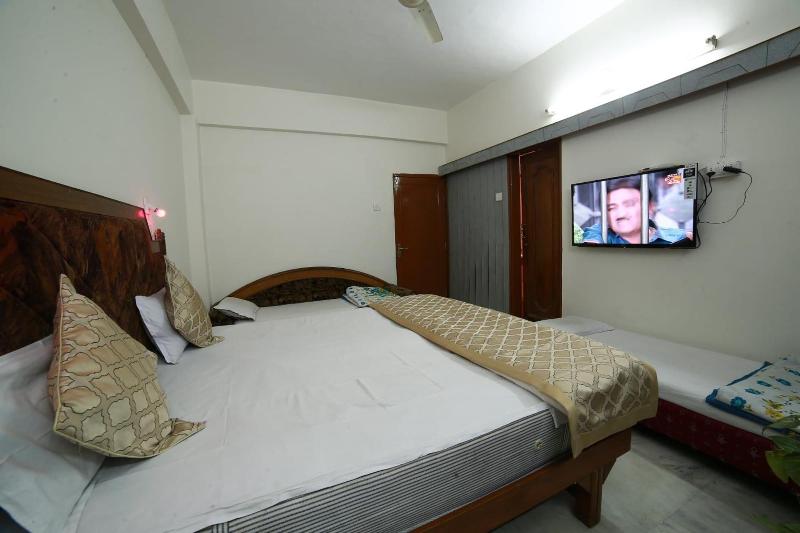 Shri Ganesh Hotel - 200 Meters from Nakki Lake Mou image