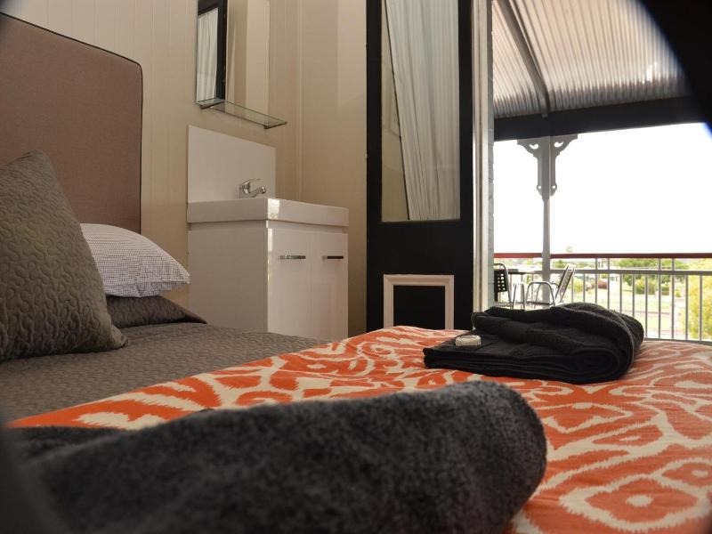 Royal Hotel Gatton image