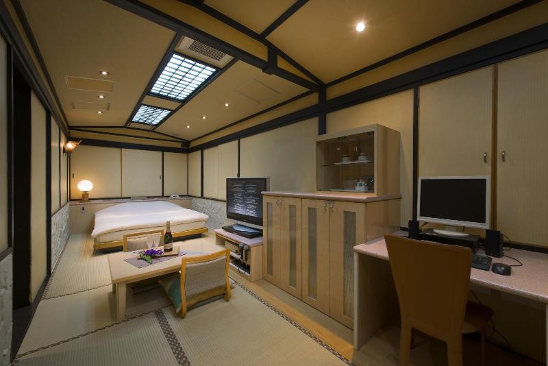 Hotel Linden Oji image