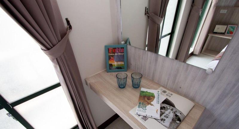 Home Inn Loudong image