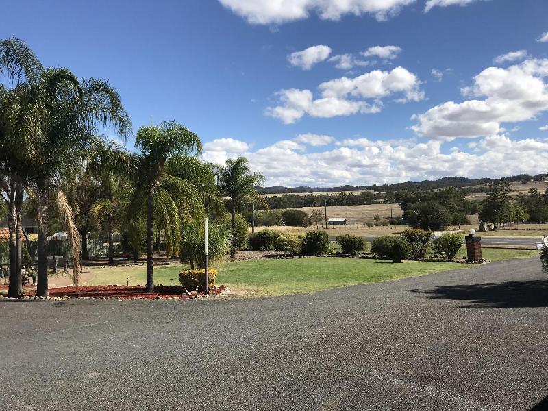 Kootingal Landview Motel — general view