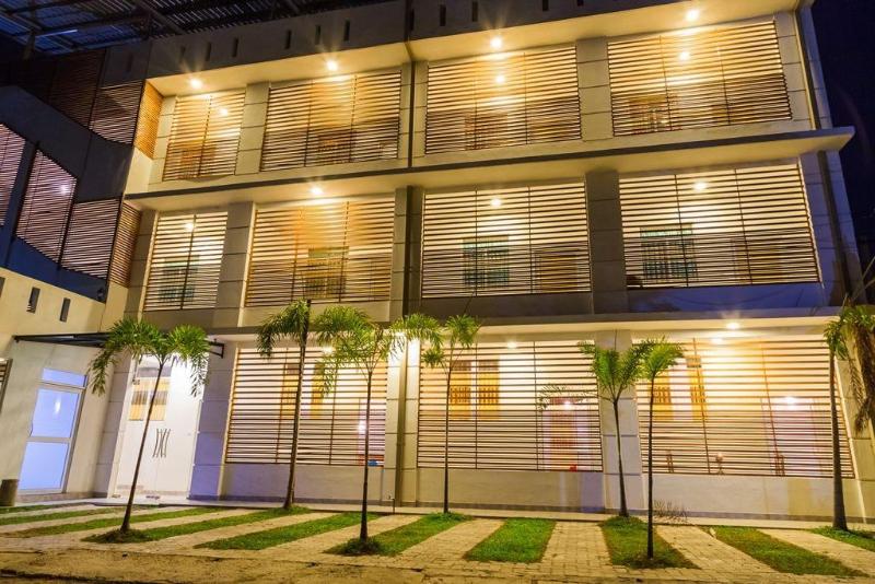 Hotel Crown Plaza Katunayake image