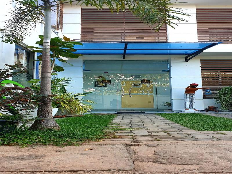 Hotel Crown Plaza Katunayake image