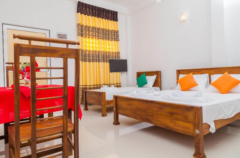 Hotel Crown Plaza Katunayake image