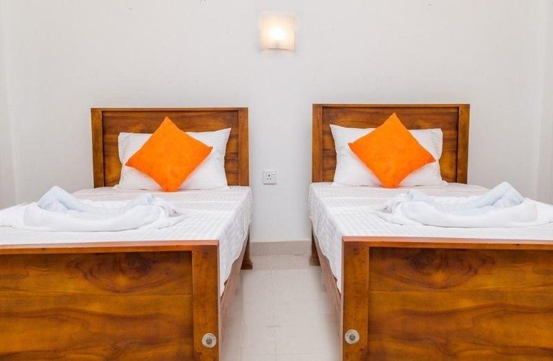 Hotel Crown Plaza Katunayake image