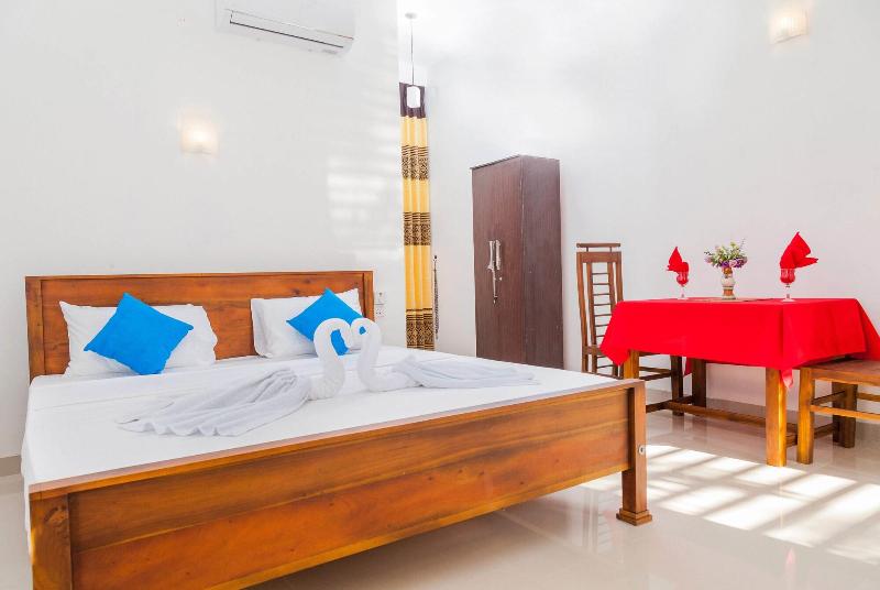 Hotel Crown Plaza Katunayake image