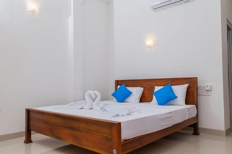 Hotel Crown Plaza Katunayake image