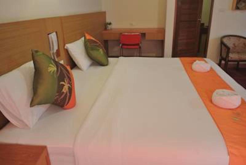 Chaikanathani Hotel image