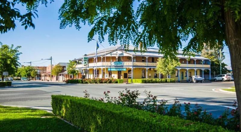 Boorowa Hotel — general view