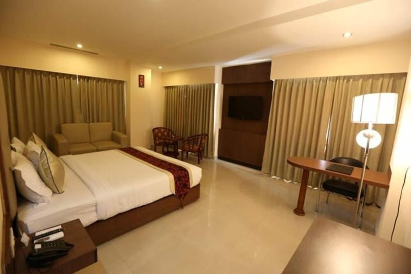 The Contour Hotel image