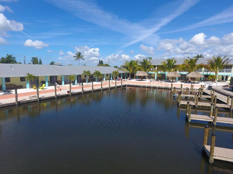 Off the Charts Inn & Out Island Resort image