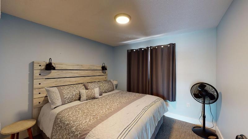 Off the Charts Inn & Out Island Resort image