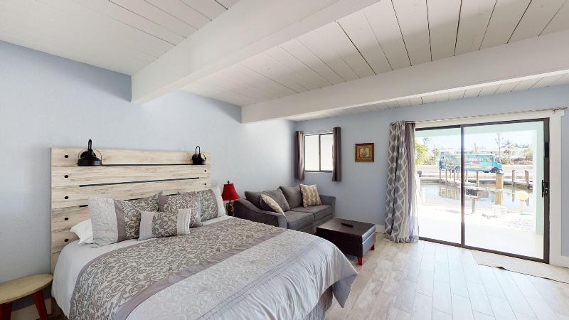 Off the Charts Inn & Out Island Resort image