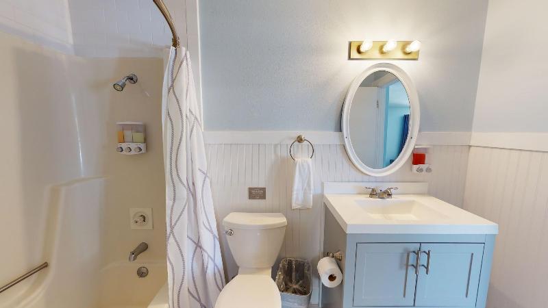 Off the Charts Inn & Out Island Resort image