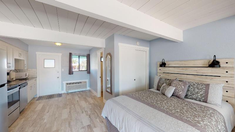 Off the Charts Inn & Out Island Resort image