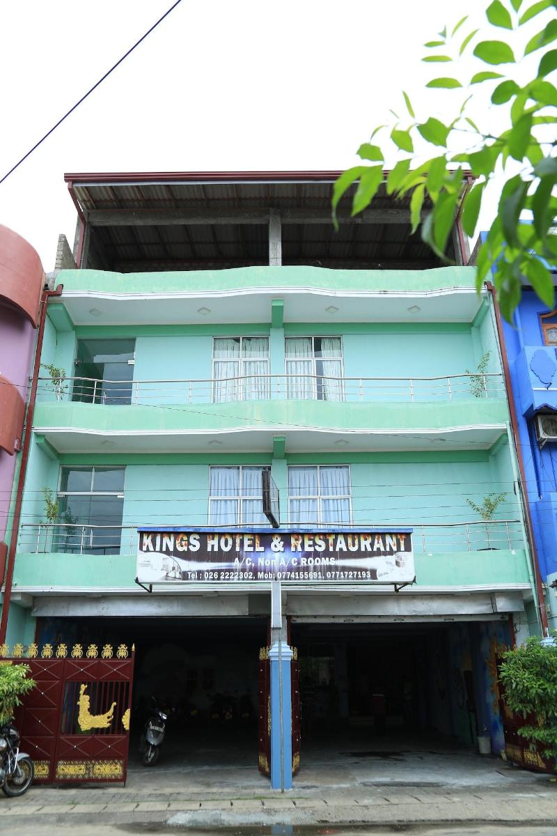 Kings Hotel Restaurant & Bar image