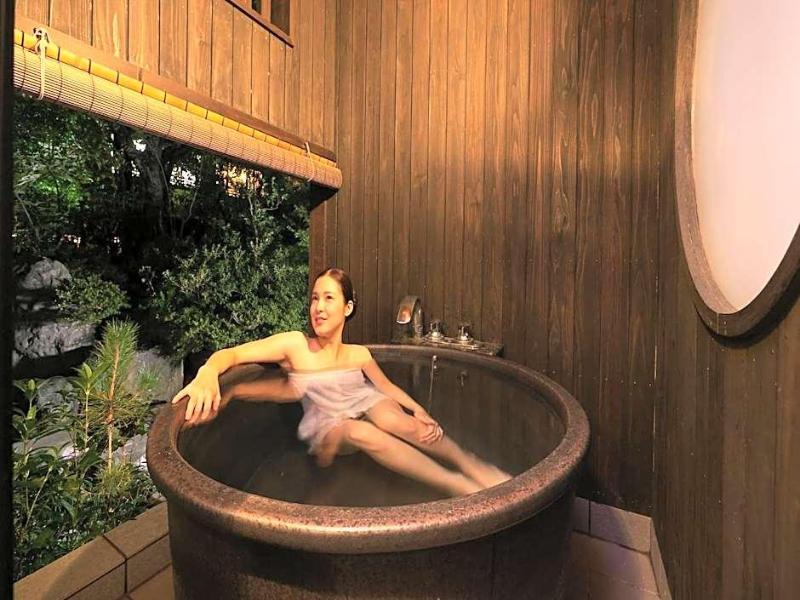 Yuraku Hotel image