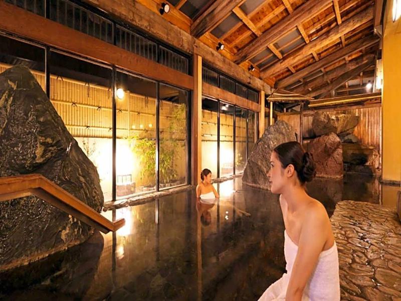 Yuraku Hotel image