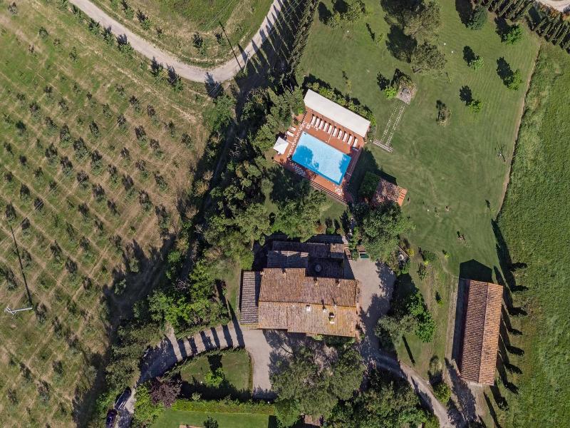 Il Palazzetto image