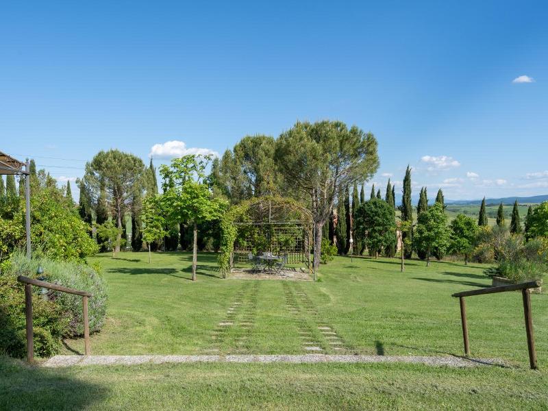 Il Palazzetto image