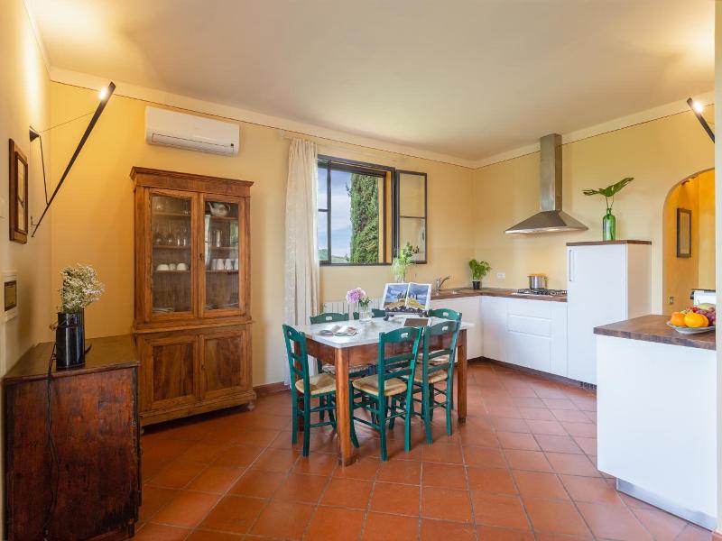 Il Palazzetto image