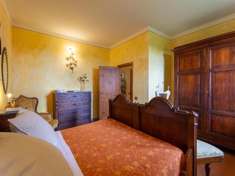 Il Palazzetto image