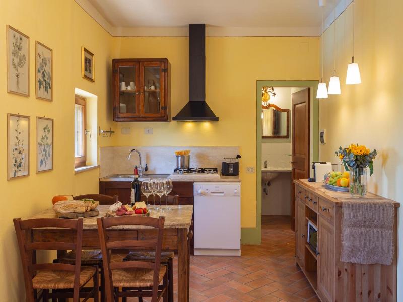 Il Palazzetto image