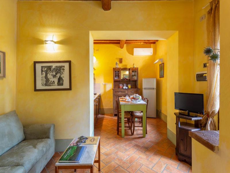 Il Palazzetto image