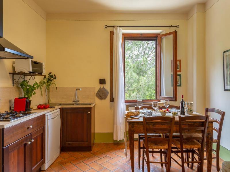 Il Palazzetto image