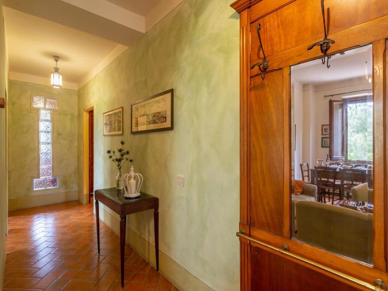 Il Palazzetto image