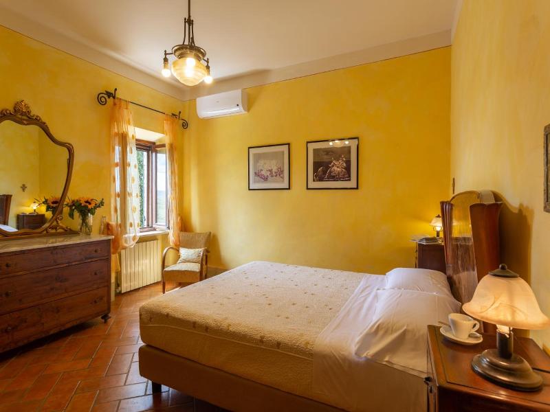 Il Palazzetto image