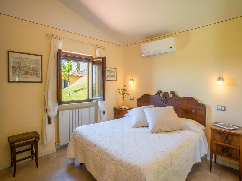 Il Palazzetto image