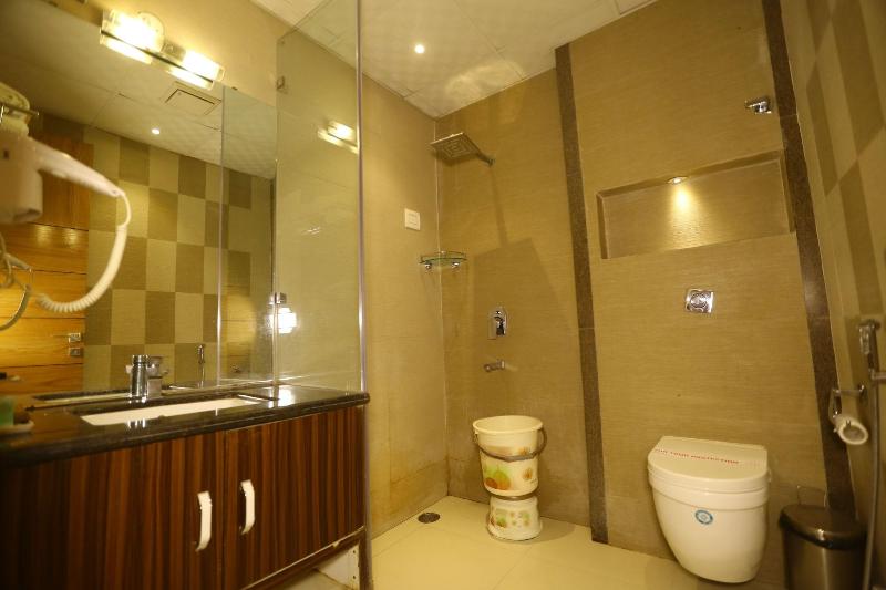 The Gurveer Royal image