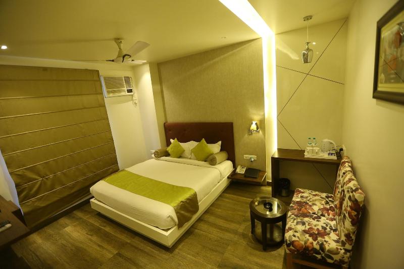 The Gurveer Royal image