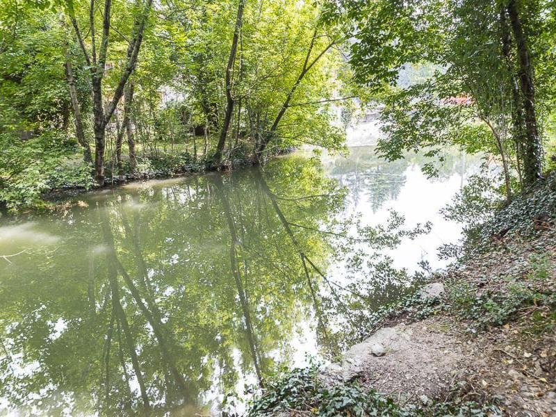 B E B Lambroriver image