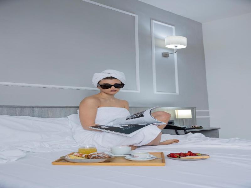 Hotel Sica image