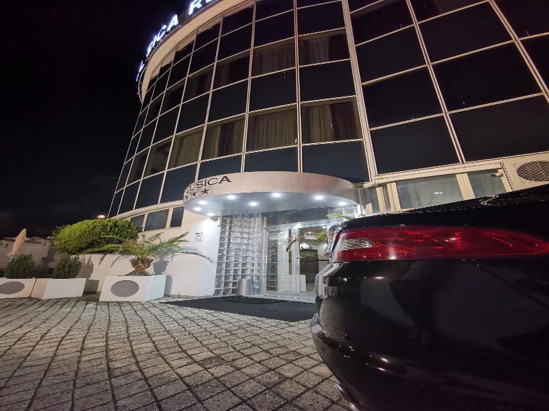 Hotel Sica image