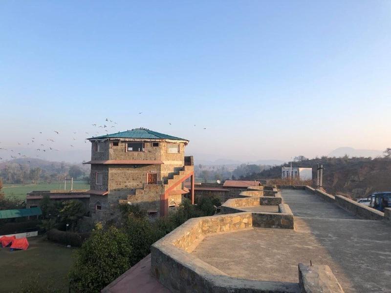 Van Chhavi Resort By Opensky