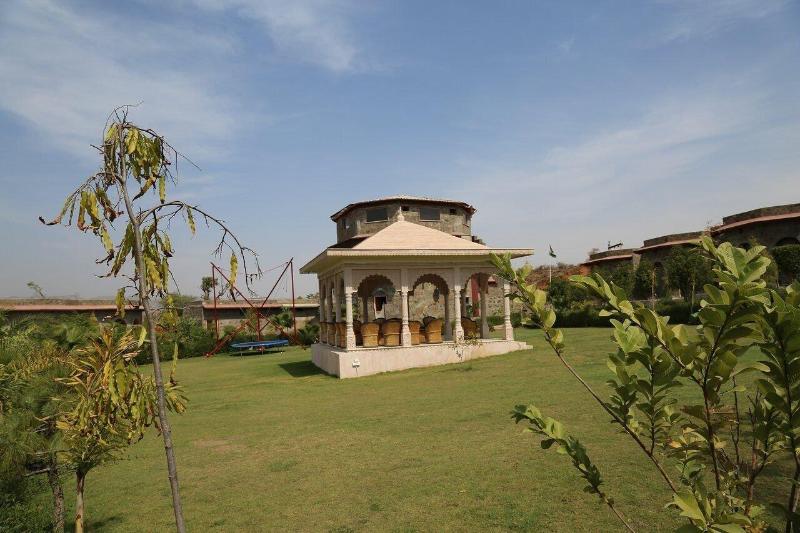 Van Chhavi Resort By Opensky