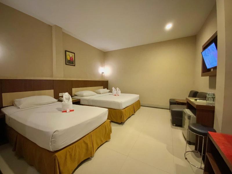 Parma Paus Hotel image