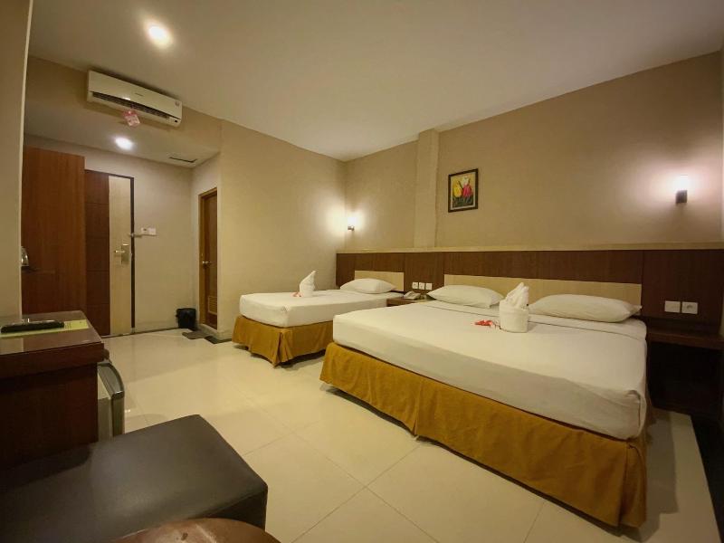Parma Paus Hotel image